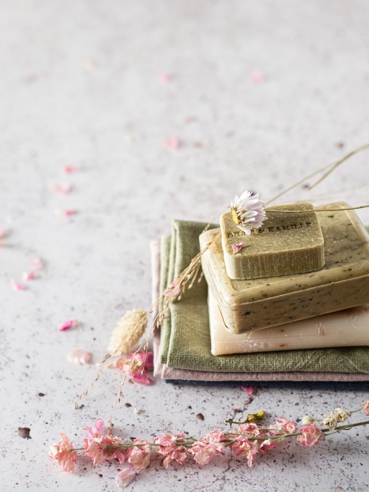 Homemade Almond Lavender Soap for Sensitive&nbsp;Skin