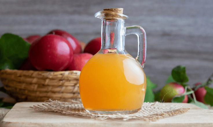 8 Health Benefits And 5 Uses of Apple Cider vinegar